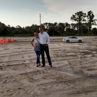 Tract (production) Builder vs Custom Builder